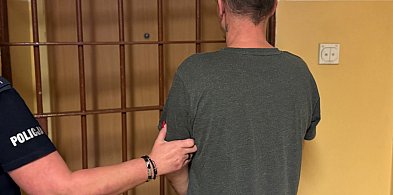 44-latek POBIŁ dzieci. Po szybkiej akcji policji został ZATRZYMANY-21457