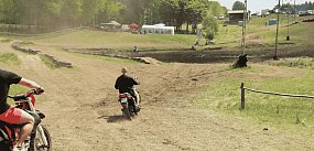 Czołowe zderzenie motocykli na zlocie w Rokitnikach