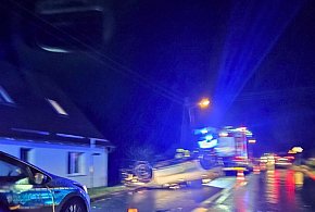 NIEZABYSZEWO. Seat dachował na krajowej „dwudziestce”-21950