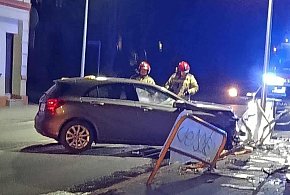 Pijani kierowcy W AKCJI! Jeden uderzył w drzewo - drugi w bariery!-22078