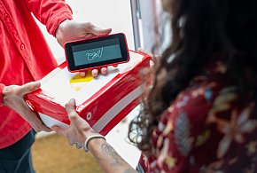 Bytów: Fałszywa paczka za ponad 800 zł. Oszuści znów wykorzystują nieuwagę-22266