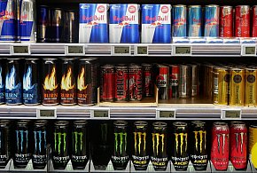 Popularne napoje pójdą ostro w górę. Rząd szykuje podwyżkę VAT-22314