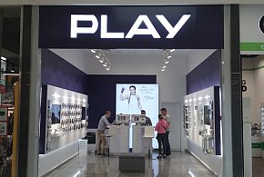 Potężna kara dla Play. Sieć ma zwrócić klientom pobrane środki-22369