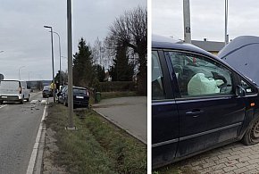 KOLIZJA w Mądrzechowie. Zderzenie przed przejściem dla pieszych-22506