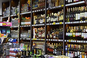 To codzienność wielu Polaków. Nowe dane o alkoholu niepokoją-22813