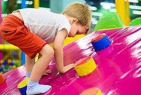 Zostawiasz dziecko w sali zabaw? Urząd wykrył poważne uchybienia-22846