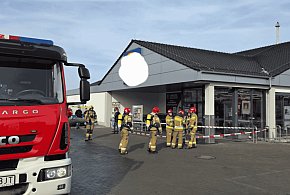 AWANTURA w markecie. Znana jest przyczyna rozpylenia gazu w Lidlu