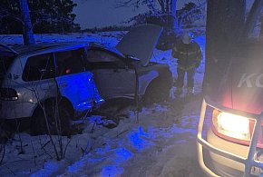 Jechał za szybko. Uderzył w drzewo między Darżkowem a Podwilczynem!