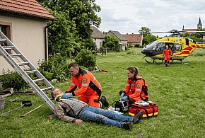 Spadł z drabiny. Na miejscu lądował śmigłowiec LPR
