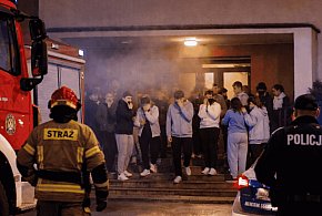 ZAGROŻENIE w internacie bytowskiego liceum. Ewakuowano 57 osób