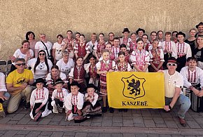 Nakla pokazuje Europie kaszubski folklor. Cyfrowe opowieści, Erasmus+ i nowy proje