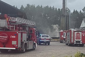 Pożar tartaku w Barnowie. Akcja strażaków trwała ponad pięć godzin!