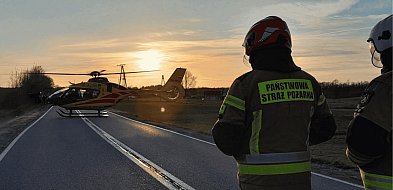 Wypadek w Rokicinach. Auto zderzyło się ze skuterem, lądował śmigłowiec LPR