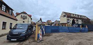 Garaż za 1,5 mln zł za urzędem w Bytowie. Cena znacznie WZROSŁA