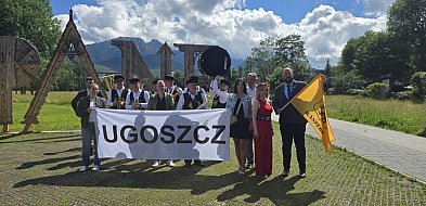 Kaszubi dotarli pod Giewont! Wielka flaga na Krokwi i przemarsz przez Krupówki