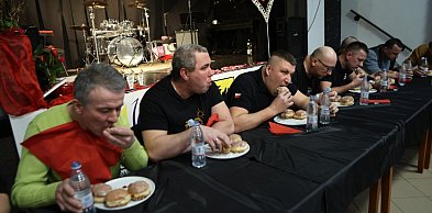 Słodka rywalizacja. Znamy największego ŁAKOMCZUCHA w Parchowie! [FOTO]