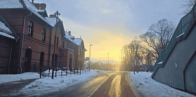 INTERWENCJA. ​Dworzec czynny „zgodnie z umową”, a pasażerowie na mrozie