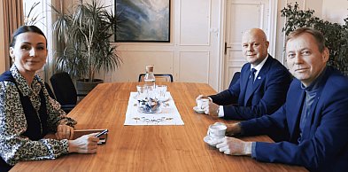 Nowe chodniki przy krajowej „21”. Załatwił to wójt Chwarzyński