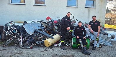 Kilka ton złomu dla młodych strażaków. Mieszkańcy nie zawiedli OSP