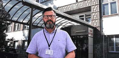 Szpital w Bytowie: pacjent wyszedł po wypisie bez kurtki