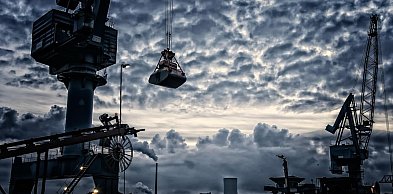 Ile kosztuje roboczogodzina dźwigu? Sprawdzamy realne stawki z ekspertami z Wynajm