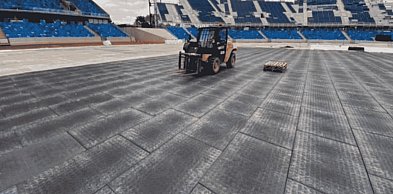 Dni Bytowa na stadionie. Murawę mają chronić specjalne maty za ponad 100 tys. zł