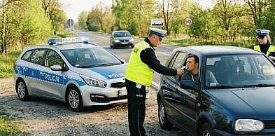 Majówka bez wypadków, ale nie bez głupoty. Pijani, po narkotykach i bez prawka