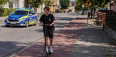 Dzieci jeżdżą bez kasków. Radna prosi policję o INTERWENCJĘ