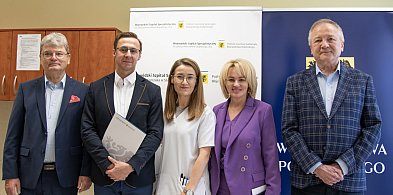 Fundacja DKMS przekazała 300 000 zł na rzecz Pracowni Genetycznej w Słupsku-21743