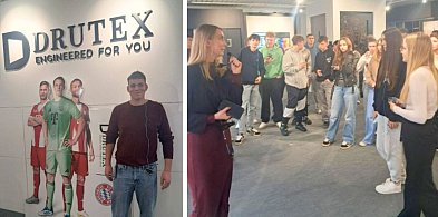 WYCIECZKA uczniów z Miastka. Zwiedzali DRUTEX-21808