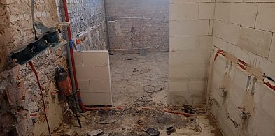 Łazienka za 200 tysięcy złotych. Spór o koszt remontu w ogólniaku-21850