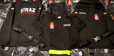 Nowe ubrania strażackie dla OSP Tuchomie wsparciu z 1,5%-21880