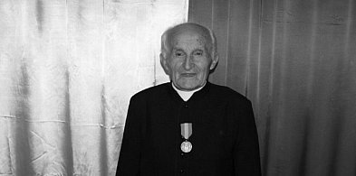 Zmarł ks. Stanisław Roszak. Bytów żegna wieloletniego duszpasterza-22230