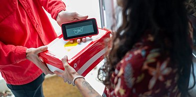 Bytów: Fałszywa paczka za ponad 800 zł. Oszuści znów wykorzystują nieuwagę-22266