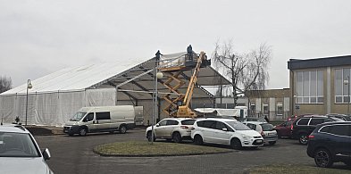 Przy SP2 budują LODOWISKO z nową konstrukcją. TAŃSZE BILETY dla dzieci-22295