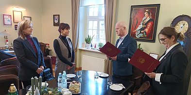 Powiat: Doceniona praca i doświadczenie. Nauczyciele z awansem zawodowym-22621