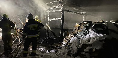 Nocny pożar w Łubnie. Budynek spłonął doszczętnie!