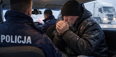 Niemal ZAMARZŁ w ciężarówce. Interweniowali bytowscy policjanci