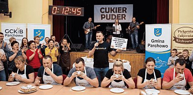 Słodka rywalizacja w Parchowie. Kto zostanie Mistrzem w Jedzeniu Pączków?