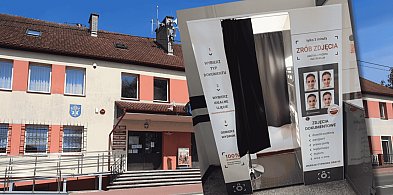 Fotobudka na korytarzu urzędu. Gmina ma z tego 100 zł