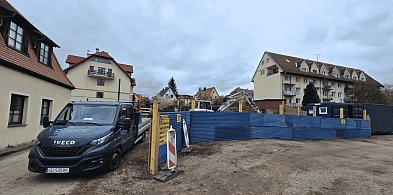 Garaż za 1,5 mln zł za urzędem w Bytowie. Cena znacznie WZROSŁA