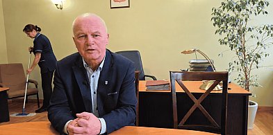 Jest PRACA w bytowskim ratuszu. Podstawowe narzędzia to MIOTŁA I MOP
