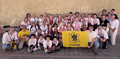 Nakla pokazuje Europie kaszubski folklor. Cyfrowe opowieści, Erasmus+ i nowy proje