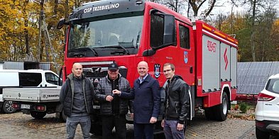 Nowy wóz dla OSP Trzebielino już gotowy do akcji-22017
