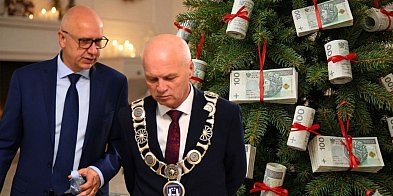 Świąteczna PODWYŻKA dla Gospodarka ZATWIERDZONA-22480