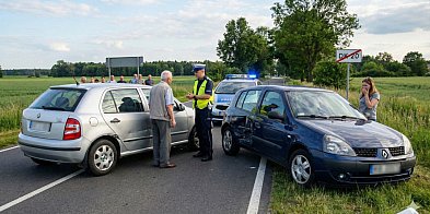 KRONIKA POLICYJNA. Trzy kolizje jednego dnia na drogach-22499