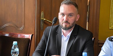 Wojewoda rozwiewa wątpliwości. Zwara głosował legalnie