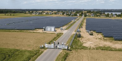 Gigantyczna farma fotowoltaiczna CORAZ BLIŻEJ