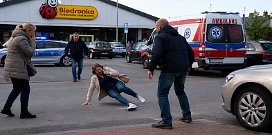 Rowerzysta potrącił pieszą pod Biedronką w Bytowie