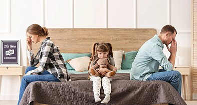 WOJNA RODZICÓW, skarga na dyrektorkę i dziecko pośrodku. Głośna sprawa z Rokit-21752